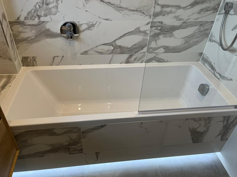 luxury bathrooms in Surrey